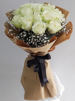 Elegant Dream White Rose Bouquet