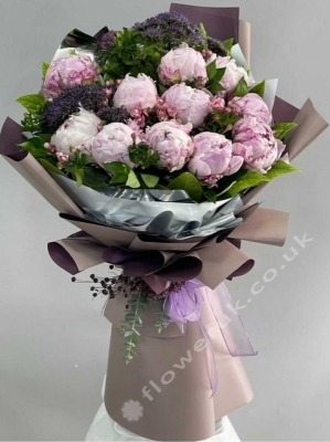 Deluxe Pink Peony Bouquet